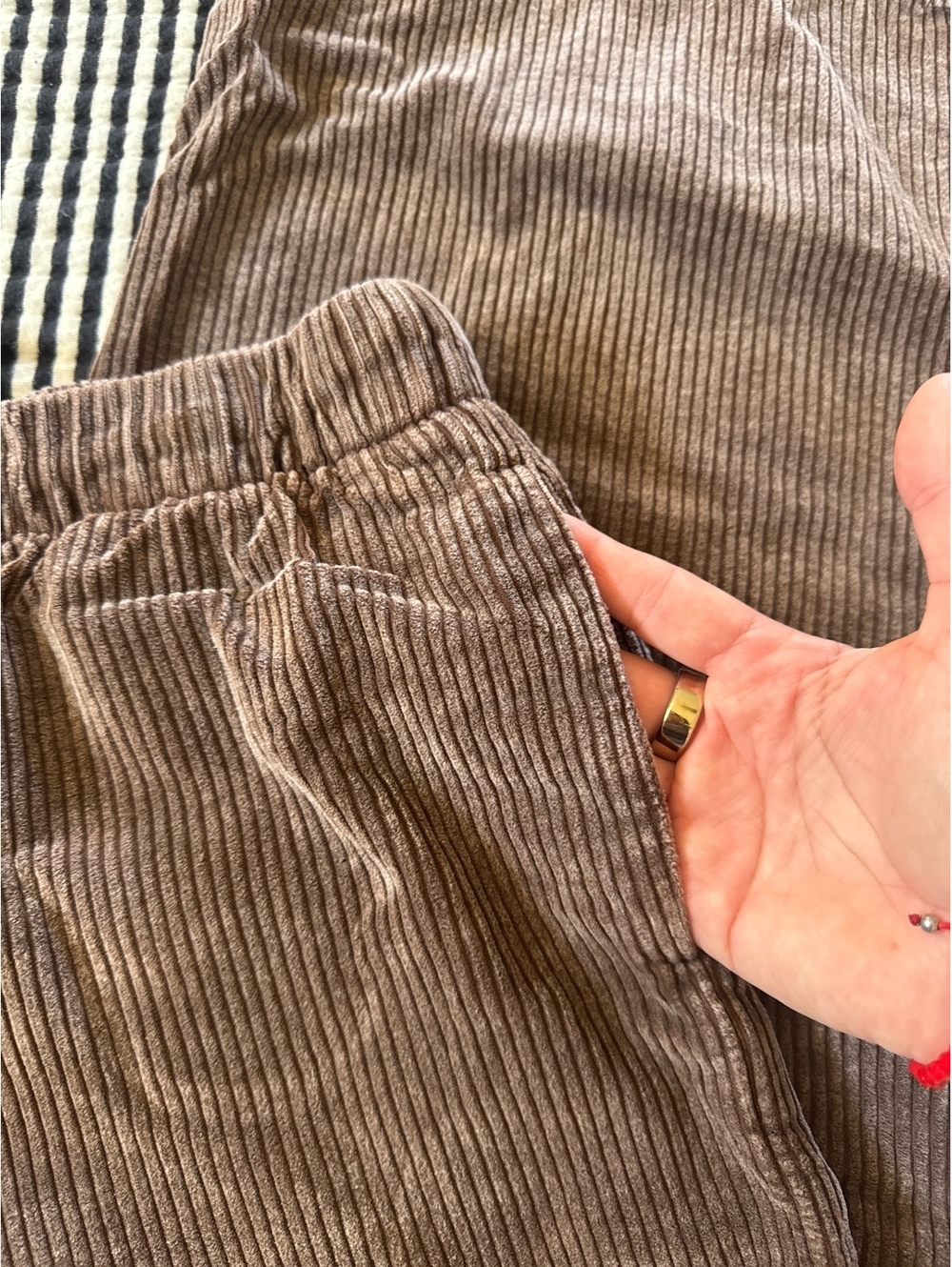 American Eagle women’s cottagecore corduroy wide leg lounge pants - Picture 4 of 5